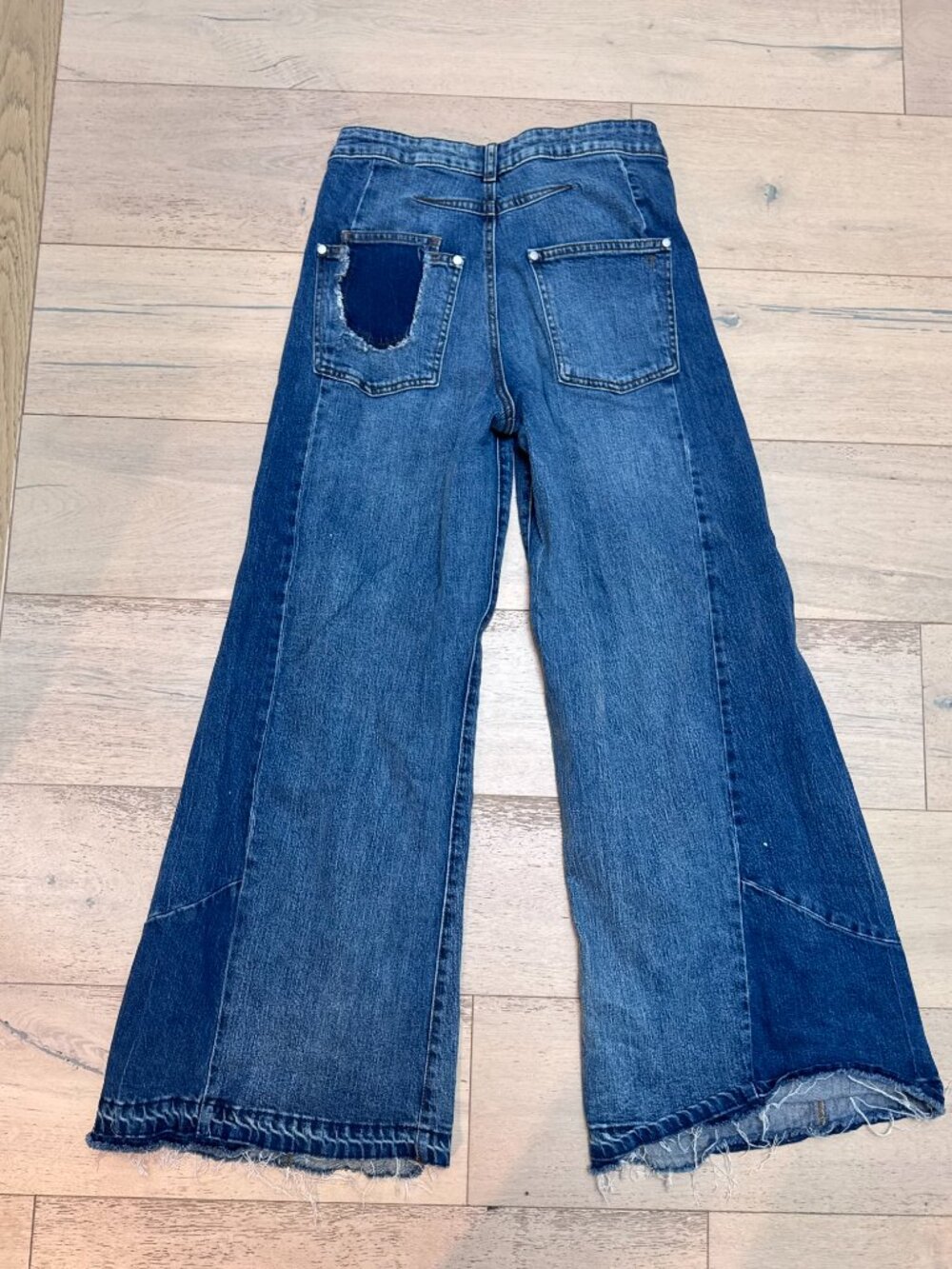 Pilcro The Darien 70s Paneled Wide-Leg Flare Jeans Anthropologie Size 29 NEW - Picture 8 of 9